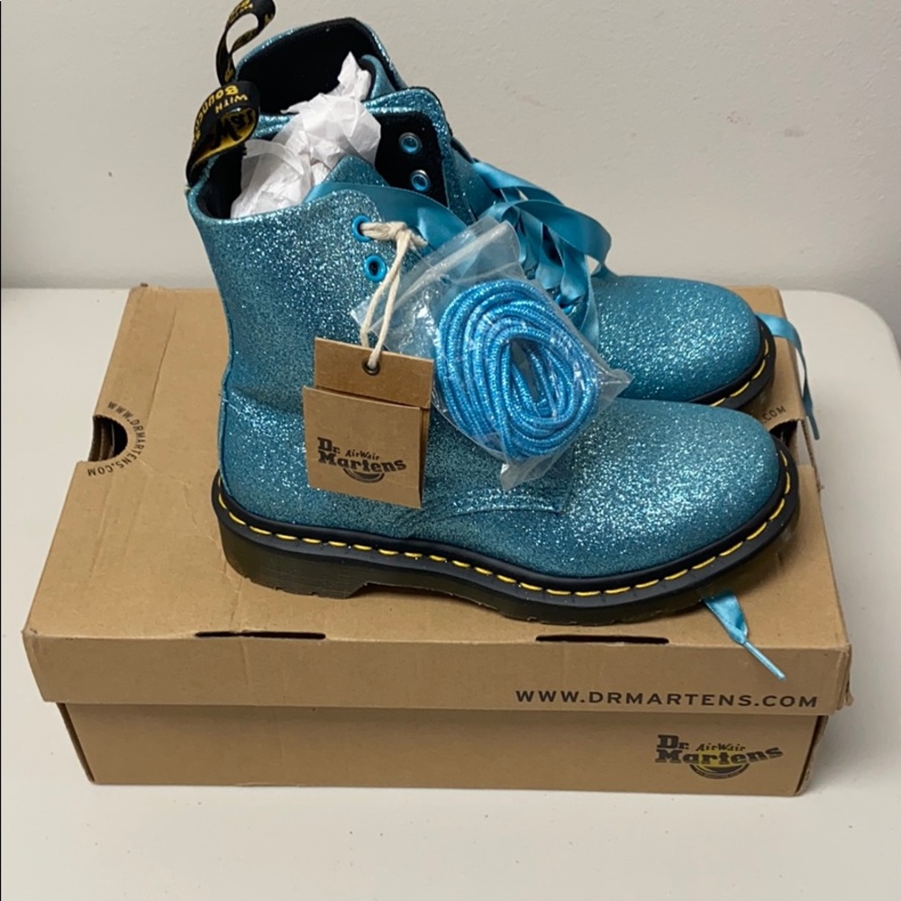 Dr. Martens Women's 1460 Pascal Fashion Boot - Picture 3 of 6